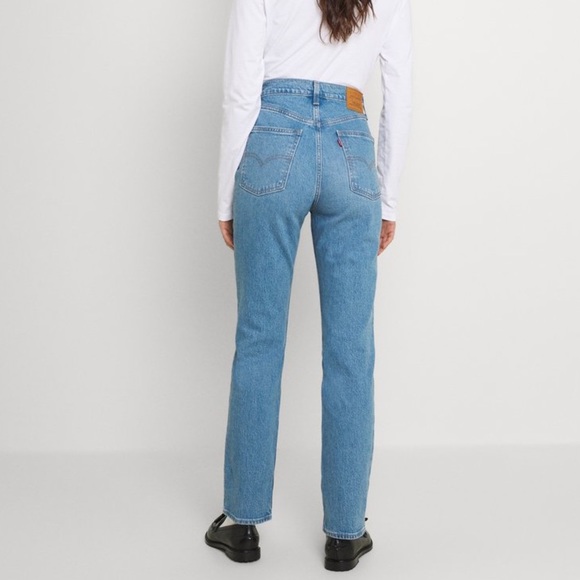 BNWT:Levi’s Premium 70s High Slim Straight Jeans Women’s 30 New - Picture 2 of 11